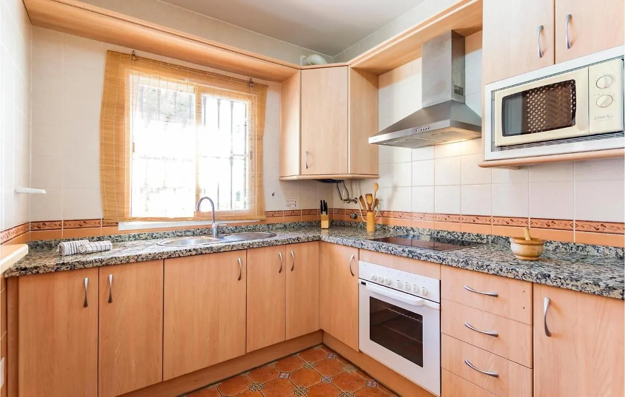 Amazing Apartment In Alcaucin With Wifi 0*,