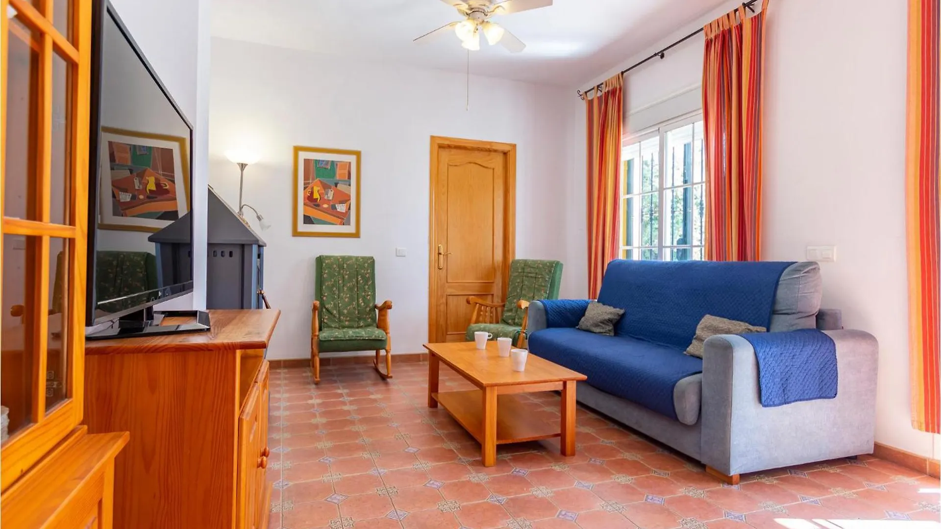 Amazing Apartment In Alcaucin With Wifi 0*,  Španělsko